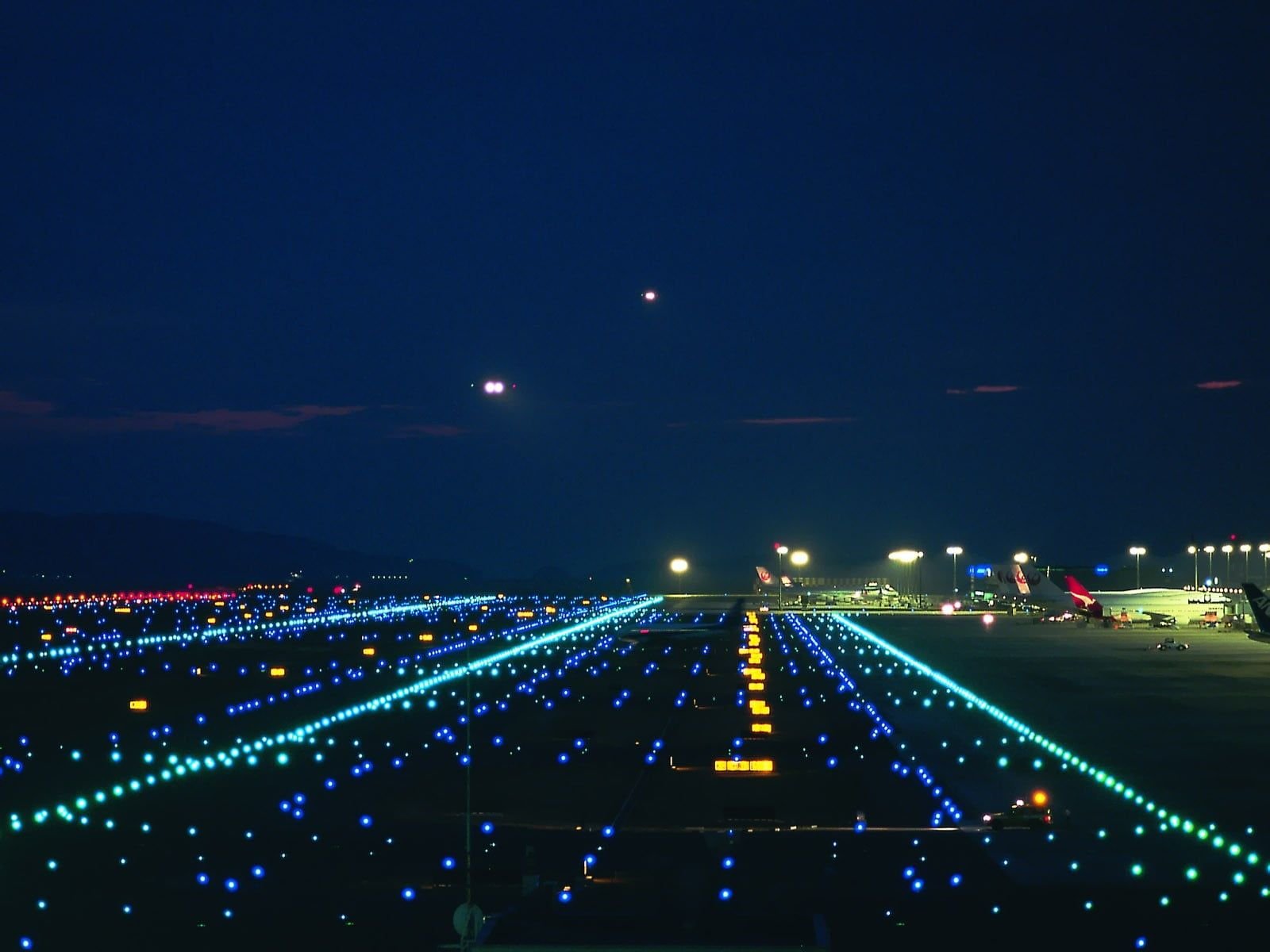 Runway Lighting Systems and Night Operations