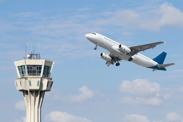 How Flight Tracking Helps with Air Traffic Control