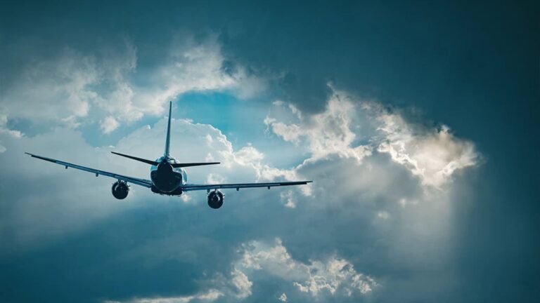 How Pilots Deal with Turbulence